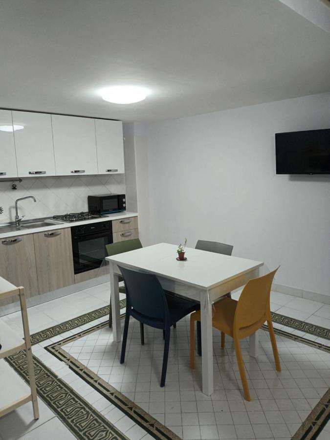 Liz House Toledo Apartment Наполи Екстериор снимка